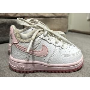 Girls Nike Force 1 Low Infant Baby Shoes White & Pink Size 4C